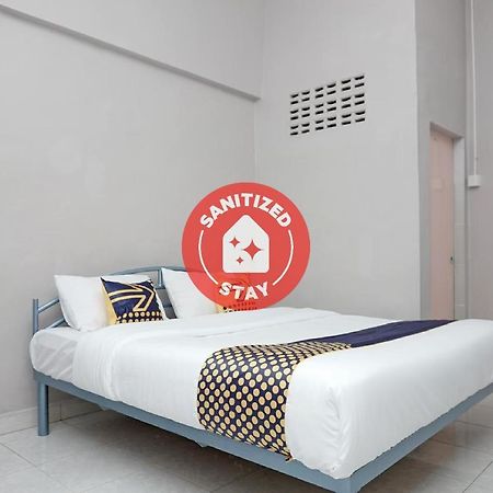 Oyo 2200 Hotel Gunung Sari Rantauprapat Kültér fotó