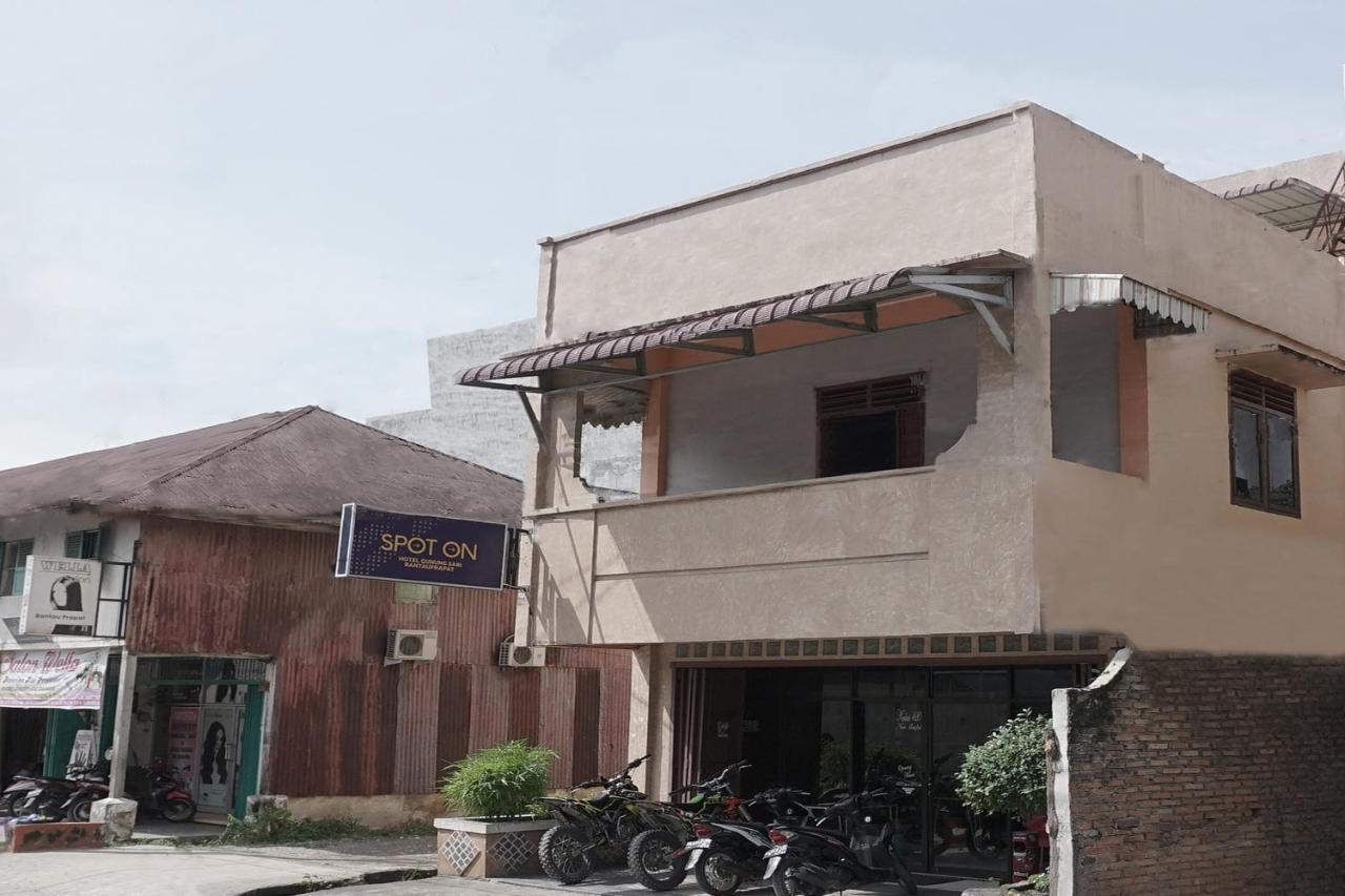 Oyo 2200 Hotel Gunung Sari Rantauprapat Kültér fotó